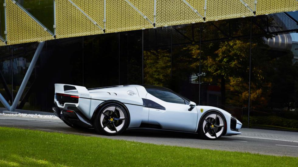 Η Ferrari τιμά την θρυλική F40 με τη μοναδική SC40